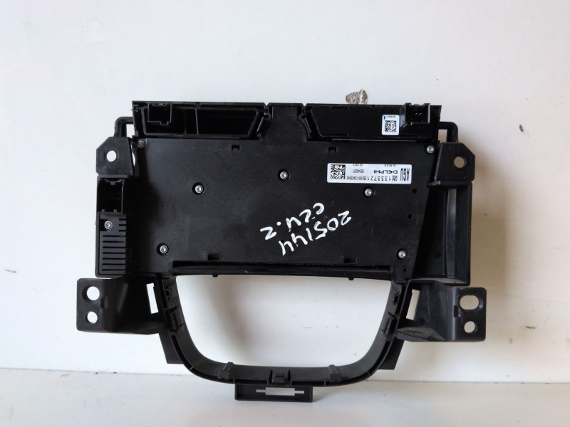 Recambio de sistema audio / radio cd para opel astra j berlina 5p a20dth referencia OEM IAM 13337218  