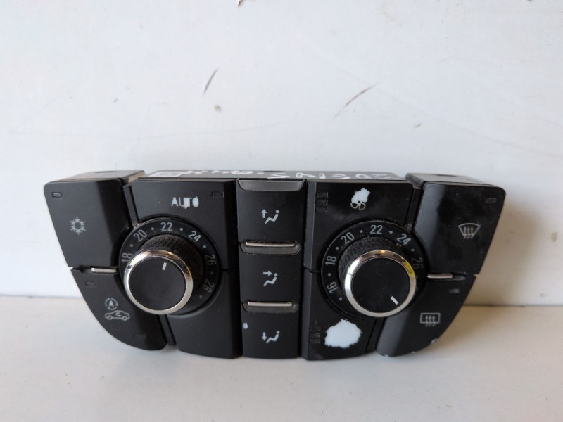 Recambio de mando climatizador para opel astra j berlina 5p a20dth referencia OEM IAM 13337697  