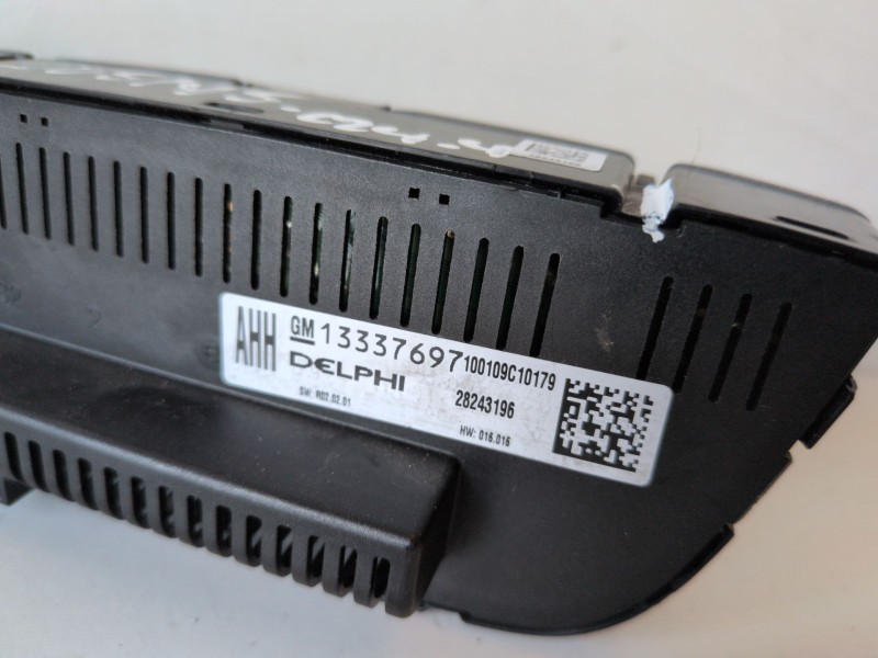 Recambio de mando climatizador para opel astra j berlina 5p a20dth referencia OEM IAM 13337697  