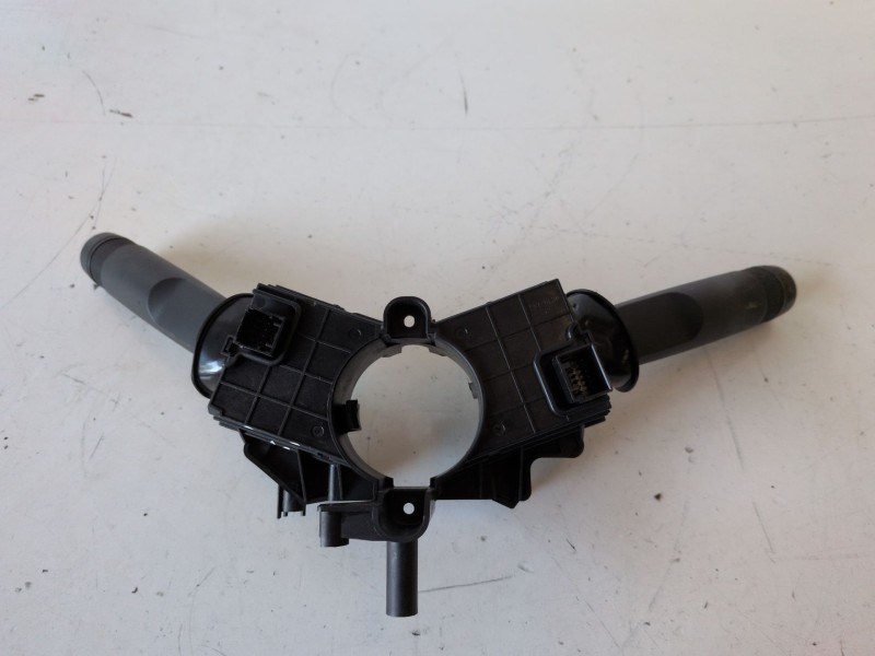 Recambio de mando luces para opel astra j berlina 5p a20dth referencia OEM IAM 13303268  