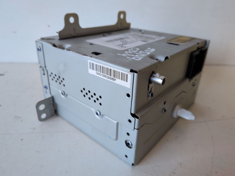 Recambio de sistema audio / radio cd para opel astra j berlina 5p a20dth referencia OEM IAM 13334053  