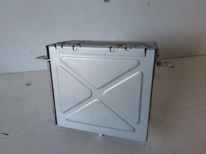 Recambio de sistema audio / radio cd para opel astra j berlina 5p a20dth referencia OEM IAM 13334053  