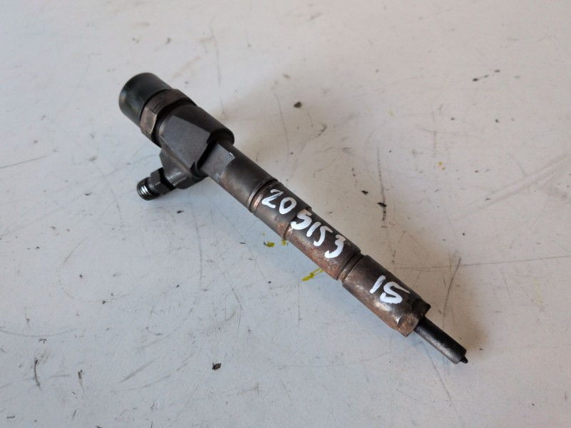 Recambio de inyector para opel insignia berlina a20dth referencia OEM IAM 0445110327  