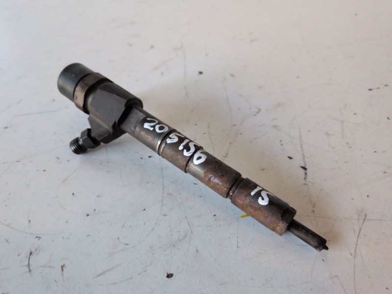 Recambio de inyector para opel insignia berlina a20dth referencia OEM IAM 0445110327  