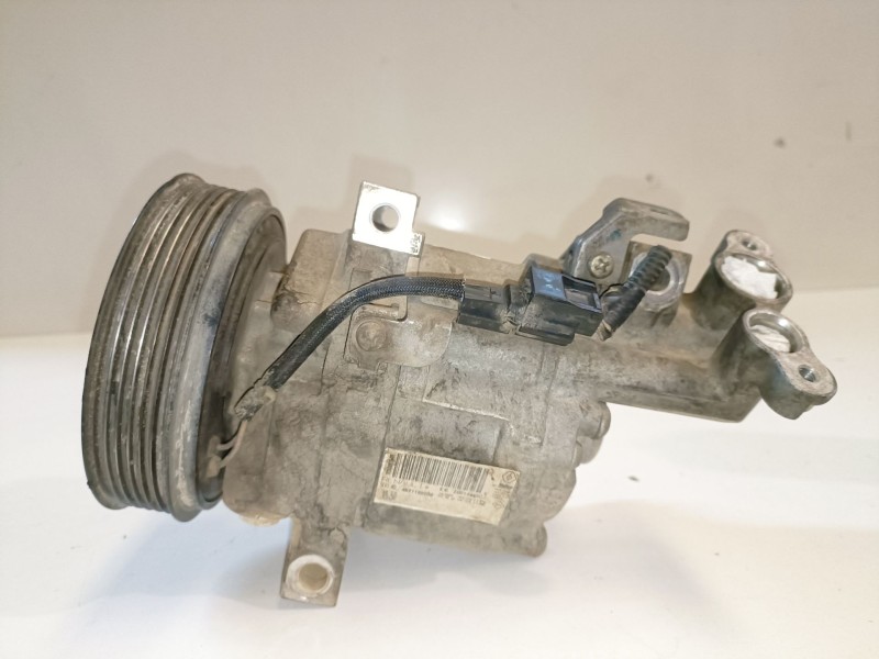 Recambio de compresor aire acondicionado para dacia duster i k9k898 referencia OEM IAM 926009154R  