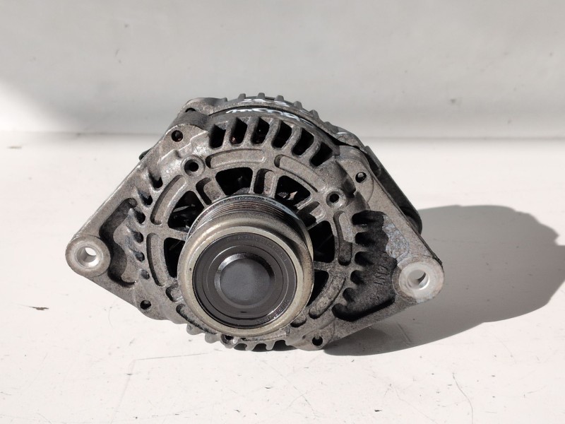 Recambio de alternador para opel astra j berlina 5p a17dtr referencia OEM IAM 13500186  