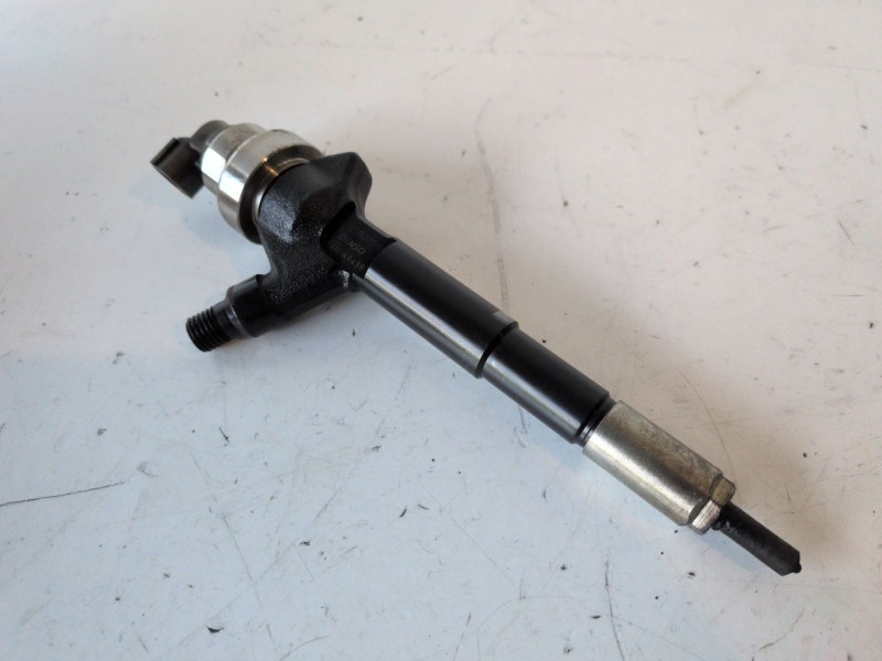 Recambio de inyector para opel astra j berlina 5p a17dtr referencia OEM IAM 897376270  