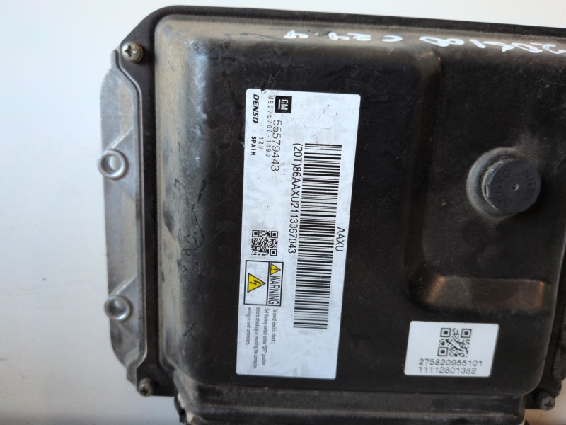Recambio de centralita motor uce para opel astra j berlina 5p a17dtr referencia OEM IAM 55579443  
