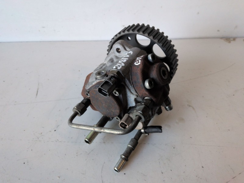 Recambio de bomba inyeccion para opel astra j berlina 5p a17dtr referencia OEM IAM 55586500  