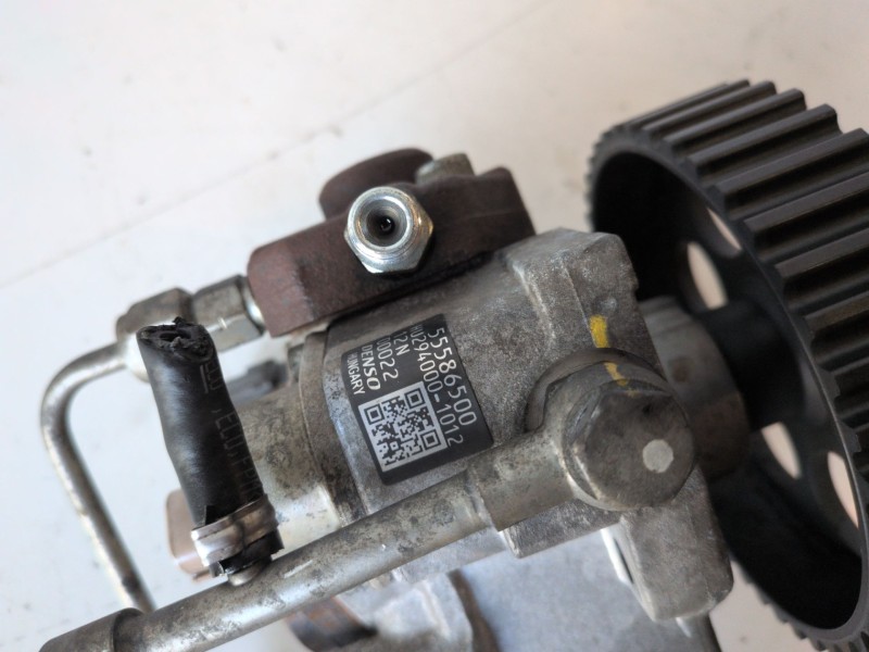 Recambio de bomba inyeccion para opel astra j berlina 5p a17dtr referencia OEM IAM 55586500  