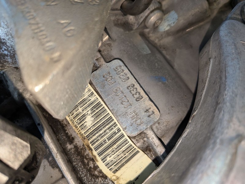 Recambio de caja cambios para audi a3 (8p1) cbbb referencia OEM IAM KNW  