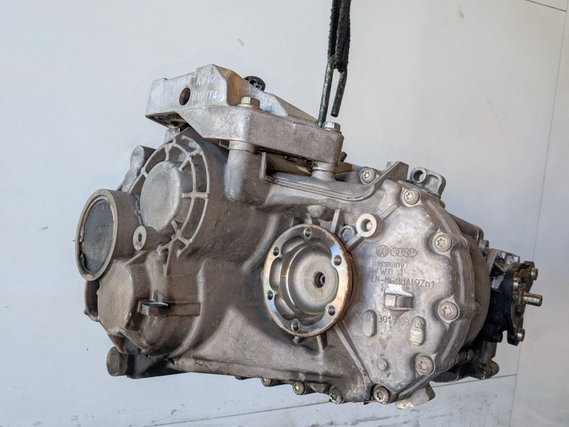 Recambio de caja cambios para audi a3 (8p1) cbbb referencia OEM IAM KNW  