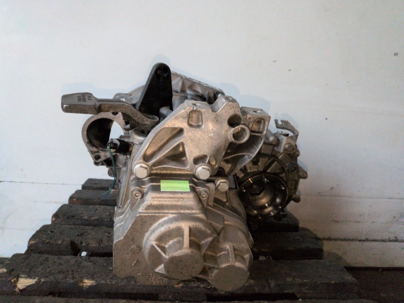 Recambio de caja cambios para volkswagen passat cc (357) cda referencia OEM IAM KVT  