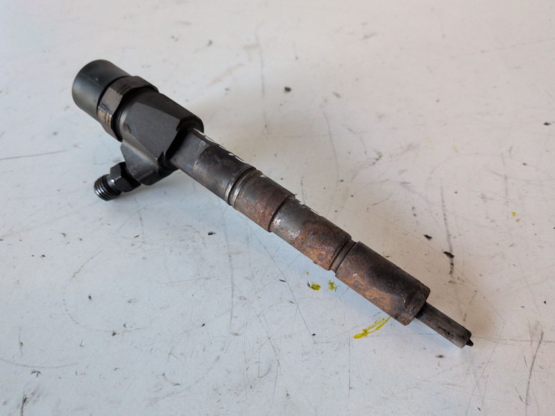 Recambio de inyector para opel insignia berlina a20dth referencia OEM IAM 0445110327  