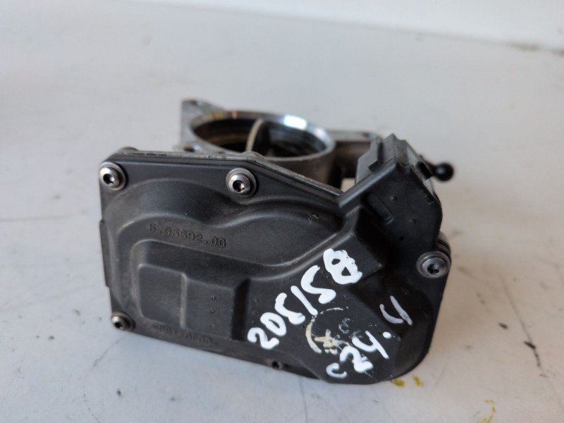 Recambio de caja mariposa para opel insignia berlina a20dth referencia OEM IAM 55564164  
