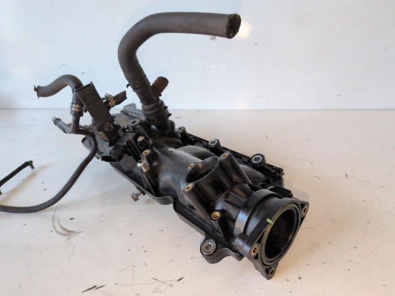 Recambio de colector admision para opel insignia berlina a20dth referencia OEM IAM   
