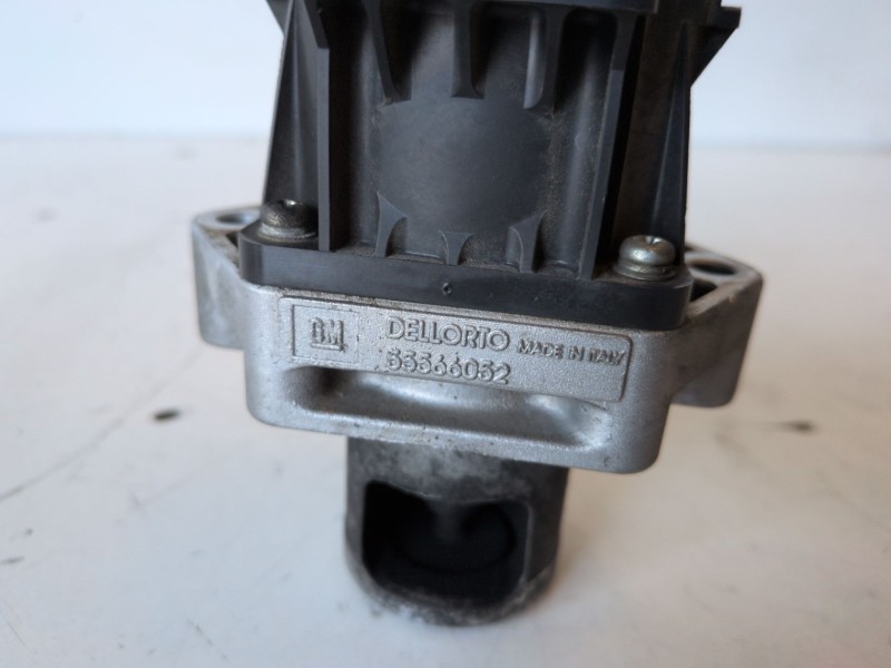 Recambio de valvula egr para opel insignia berlina a20dth referencia OEM IAM 55566052  