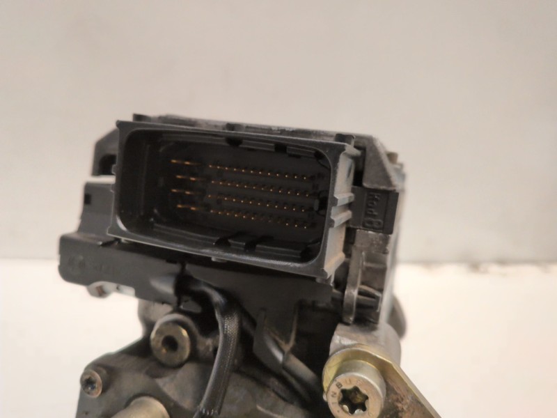 Recambio de bomba inyeccion para opel vectra c berlina y22dtr referencia OEM IAM 0470504215  