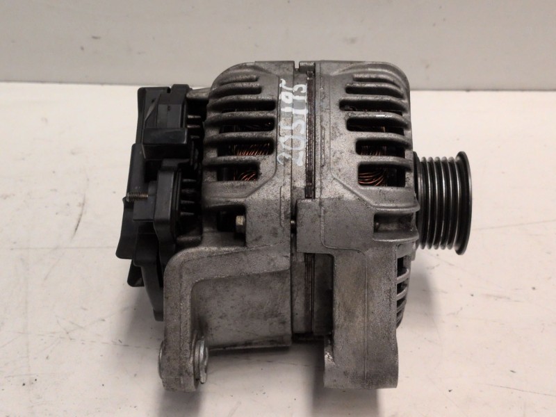 Recambio de alternador para opel vectra c berlina y22dtr referencia OEM IAM 0124415005  