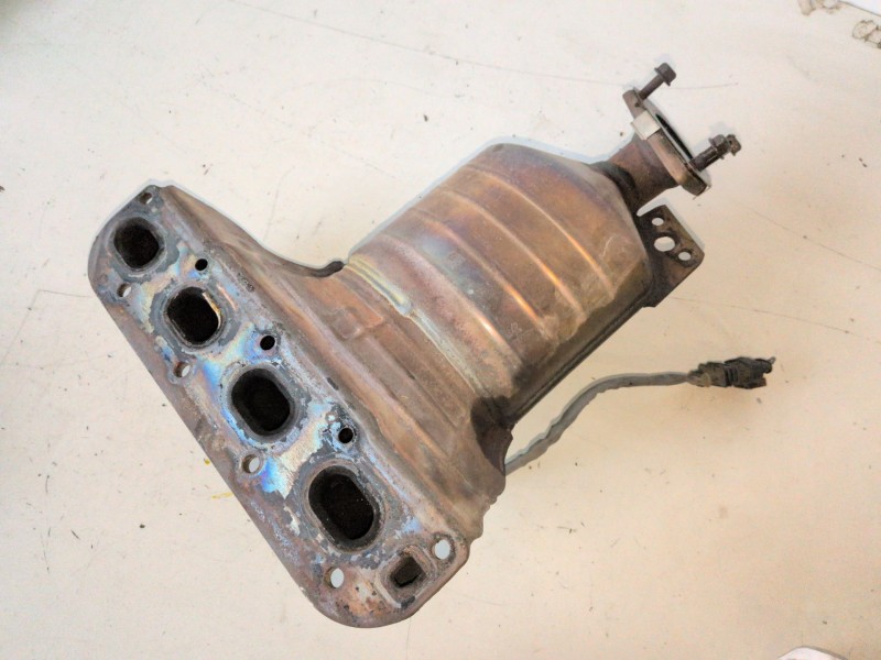 Recambio de catalizador para opel corsa e b14xer referencia OEM IAM 25195105  