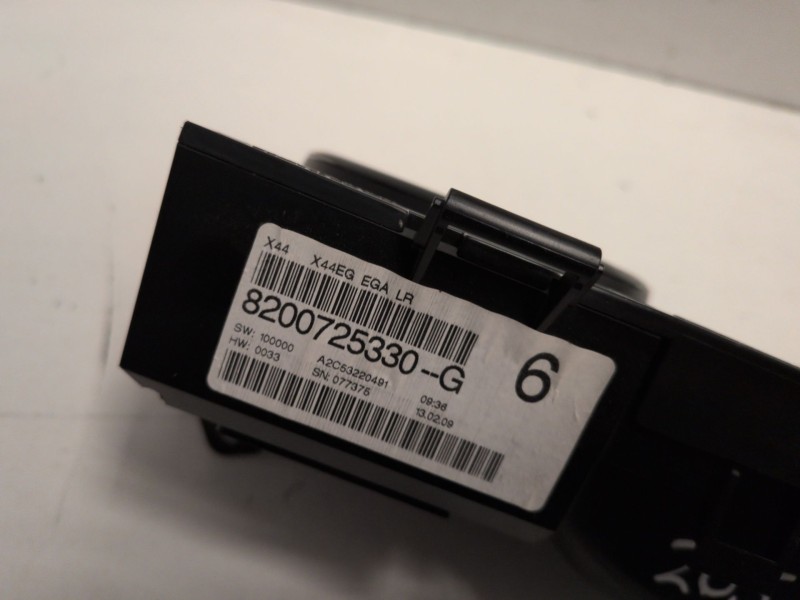 Recambio de cuadro instrumentos para renault twingo ii d4f772 referencia OEM IAM 8200725330G  