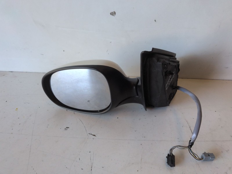 Recambio de retrovisor izquierdo para fiat ii bravo (198) 198a3000 referencia OEM IAM   