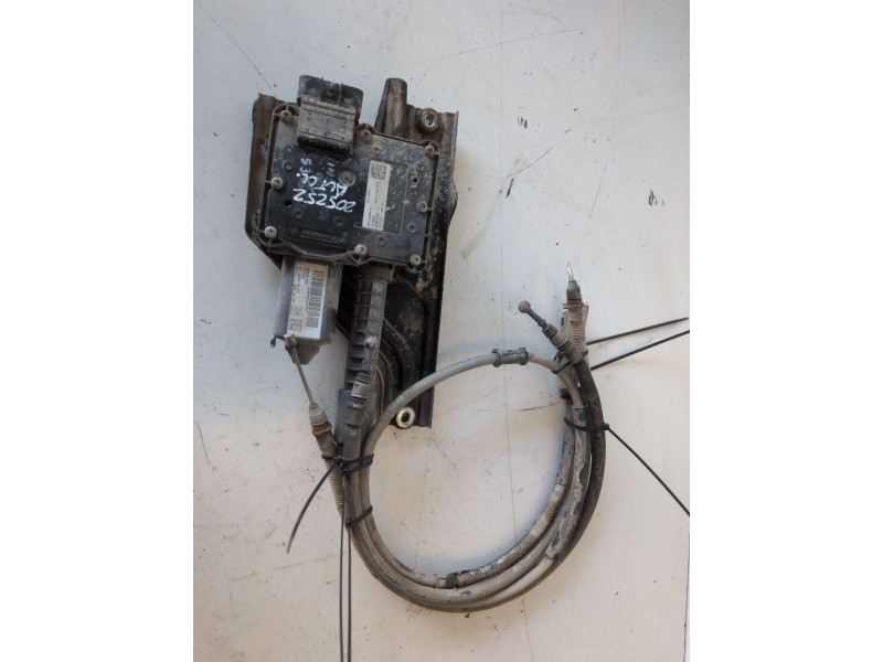 Recambio de freno de mano electrico para opel insignia berlina a20dth referencia OEM IAM A2C53298178  