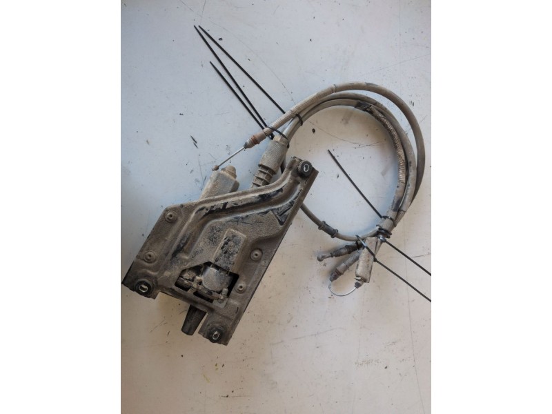 Recambio de freno de mano electrico para opel insignia berlina a20dth referencia OEM IAM A2C53298178  
