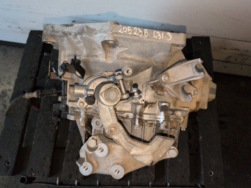 Recambio de caja cambios para opel insignia berlina a20dth referencia OEM IAM M320FAMB  