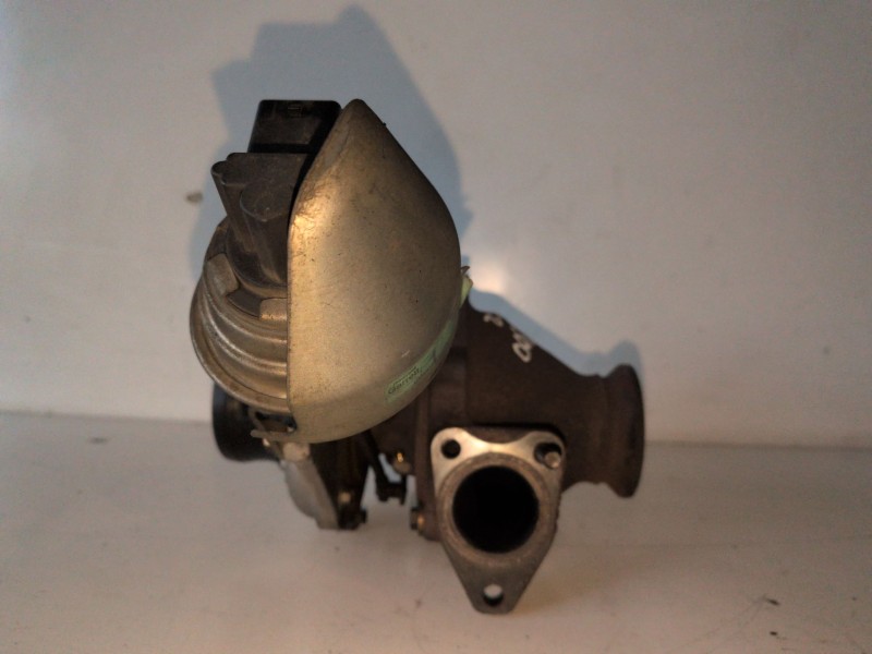 Recambio de turbocompresor para opel insignia berlina a20dth referencia OEM IAM 55570748  