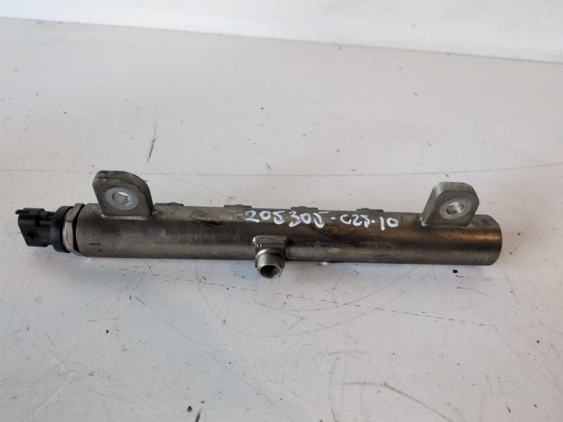 Recambio de rampa inyectora para opel insignia berlina a20dth referencia OEM IAM 0445214199  
