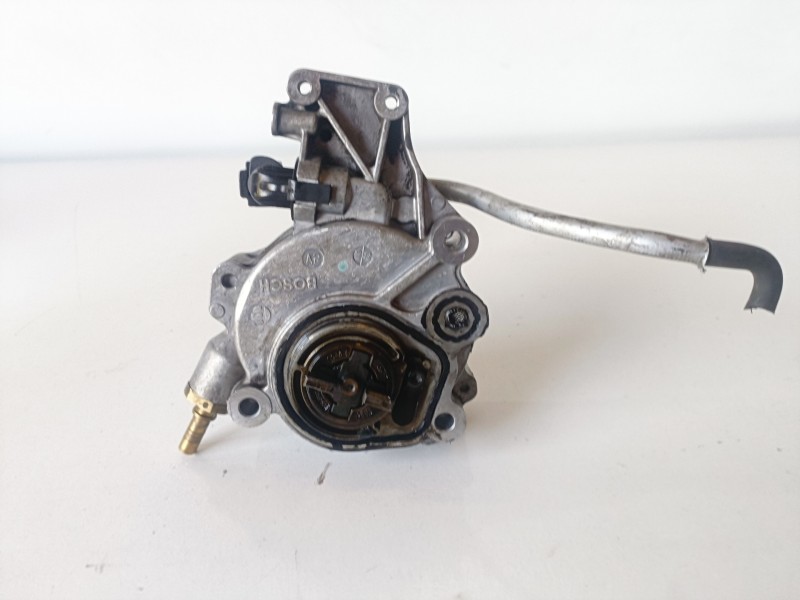 Recambio de depresor freno / bomba vacio para peugeot 4007 4hn referencia OEM IAM D1711C2  