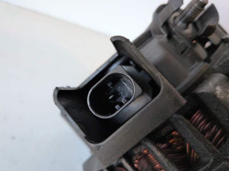 Recambio de alternador para ford transit/tourneo custom combi (ttf) ymf6 referencia OEM IAM GK2T10300AE  