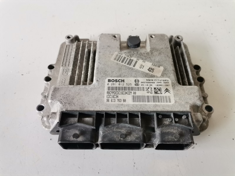 Recambio de centralita motor uce para peugeot 206 8hz referencia OEM IAM 0281012525  