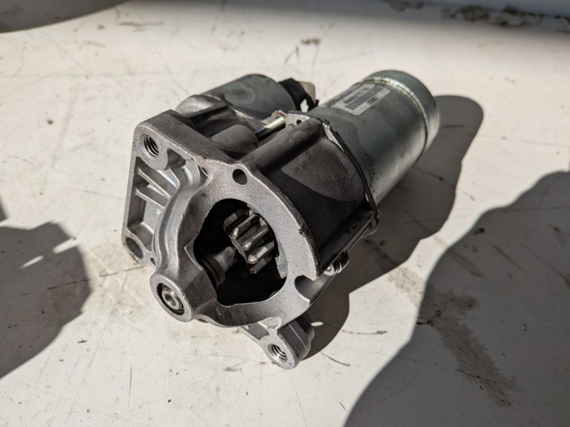 Recambio de motor arranque para renault kangoo i (f/kc0) f8q632 referencia OEM IAM D6RA104  