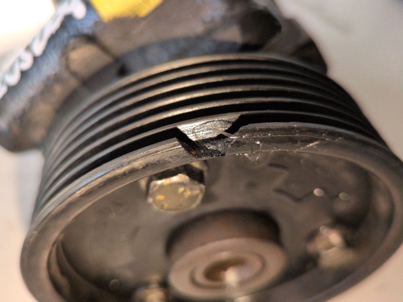Recambio de bomba direccion para renault kangoo i (f/kc0) f8q632 referencia OEM IAM 26043475RG  