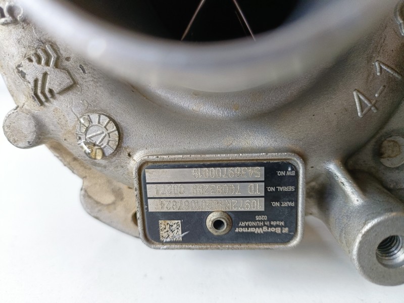 Recambio de turbocompresor para nissan x-trail (t32) r9m414 referencia OEM IAM 54389700018  