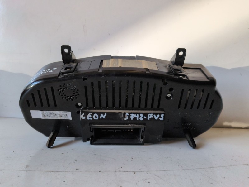 Recambio de cuadro instrumentos para seat leon (1p1) bxe referencia OEM IAM 1P0920823G  