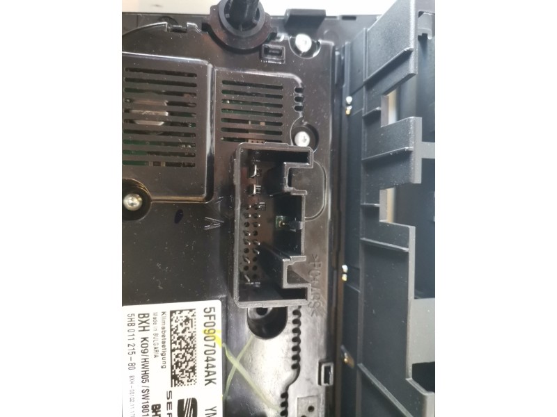 Recambio de mando climatizador para seat leon st 5f8 cjxc referencia OEM IAM 5F0907044AK  