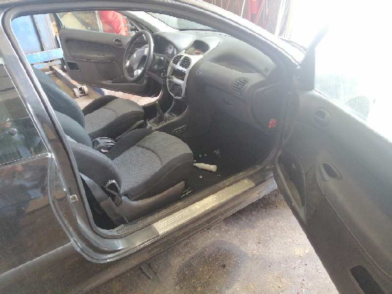 peugeot 206 del año 2004