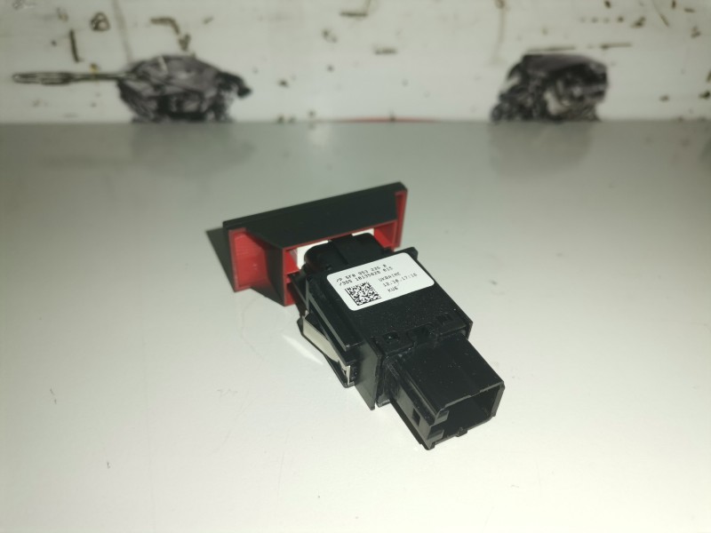 Recambio de warning para seat leon st 5f8 cjxc referencia OEM IAM 5F0953235B  