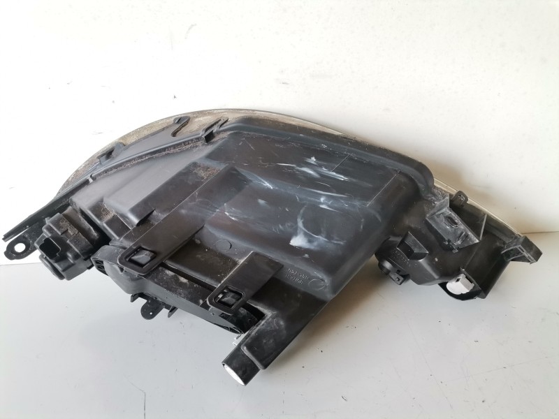 Recambio de faro izquierdo para peugeot 206 8hz referencia OEM IAM 9628666780  
