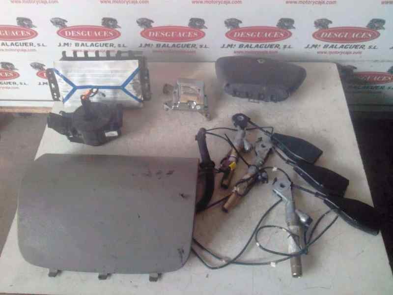 Recambio de kit airbag para renault trafic ii furgón referencia OEM IAM 8200402592 / 602869100 / 8200136277A / 8200070265 / 8200