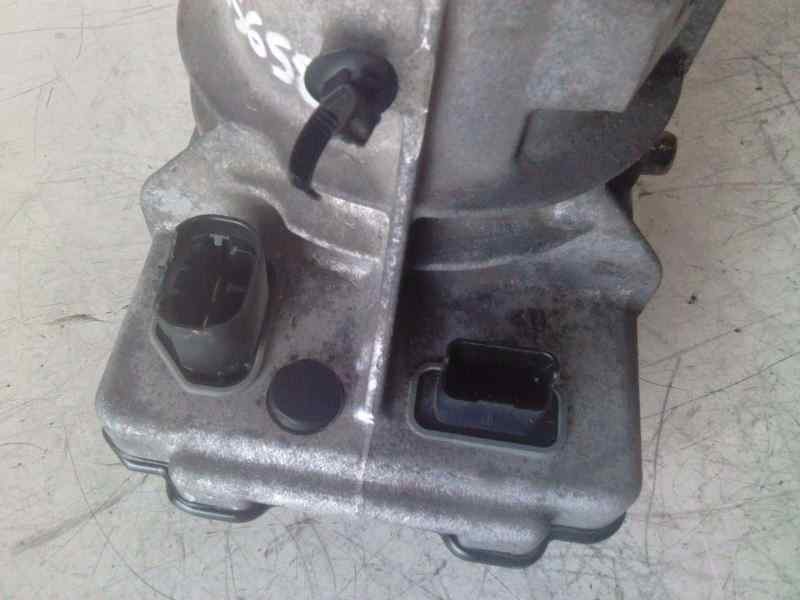 Recambio de bomba servodireccion para peugeot partner furgón referencia OEM IAM 9686207080 / TRW A00015822  