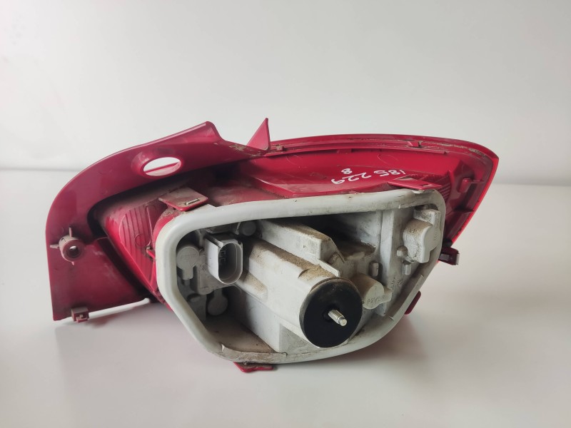 Recambio de piloto trasero izquierdo para seat ibiza berlina (6j5) bts referencia OEM IAM   
