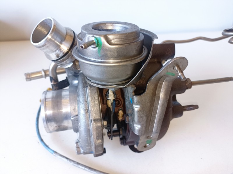 Recambio de turbocompresor para renault latitude m9r824 referencia OEM IAM H8200638766  