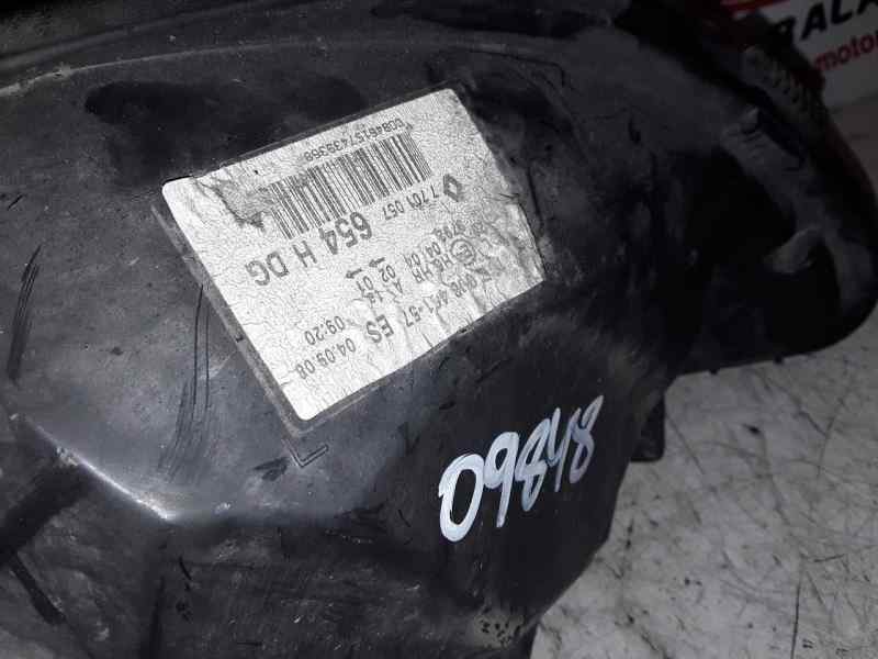 Recambio de faro izquierdo para renault clio ii symbol referencia OEM IAM 7701057654H  