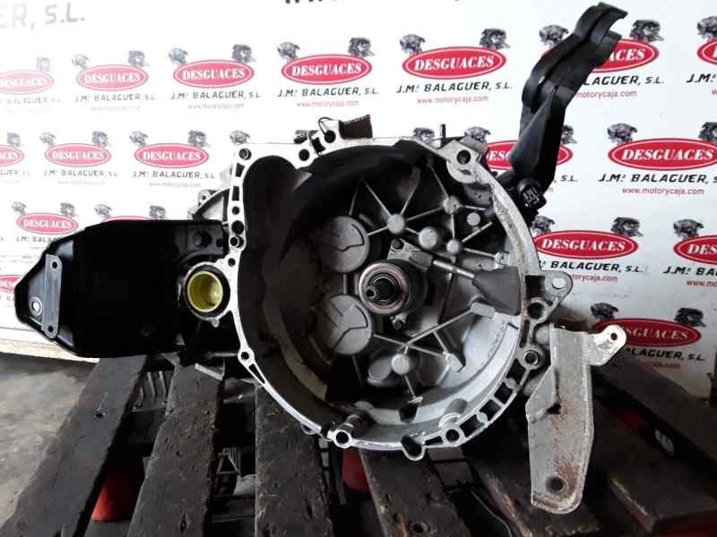 Recambio de caja cambios para volvo v40 familiar referencia OEM IAM T102377 / P30616072 / 072M56L2  