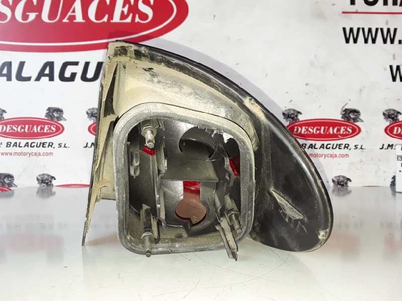 Recambio de piloto trasero izquierdo para renault megane i fase 2 classic (la...) k7m702 referencia OEM IAM   