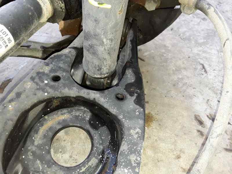 Recambio de amortiguador trasero derecho para ssangyong rodius referencia OEM IAM 4531021000 / T.M. D27DT  